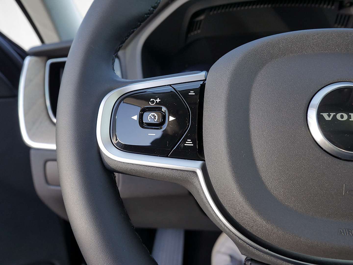 Volvo XC60 B5 Plus - 2025 - Joinsteer - #19