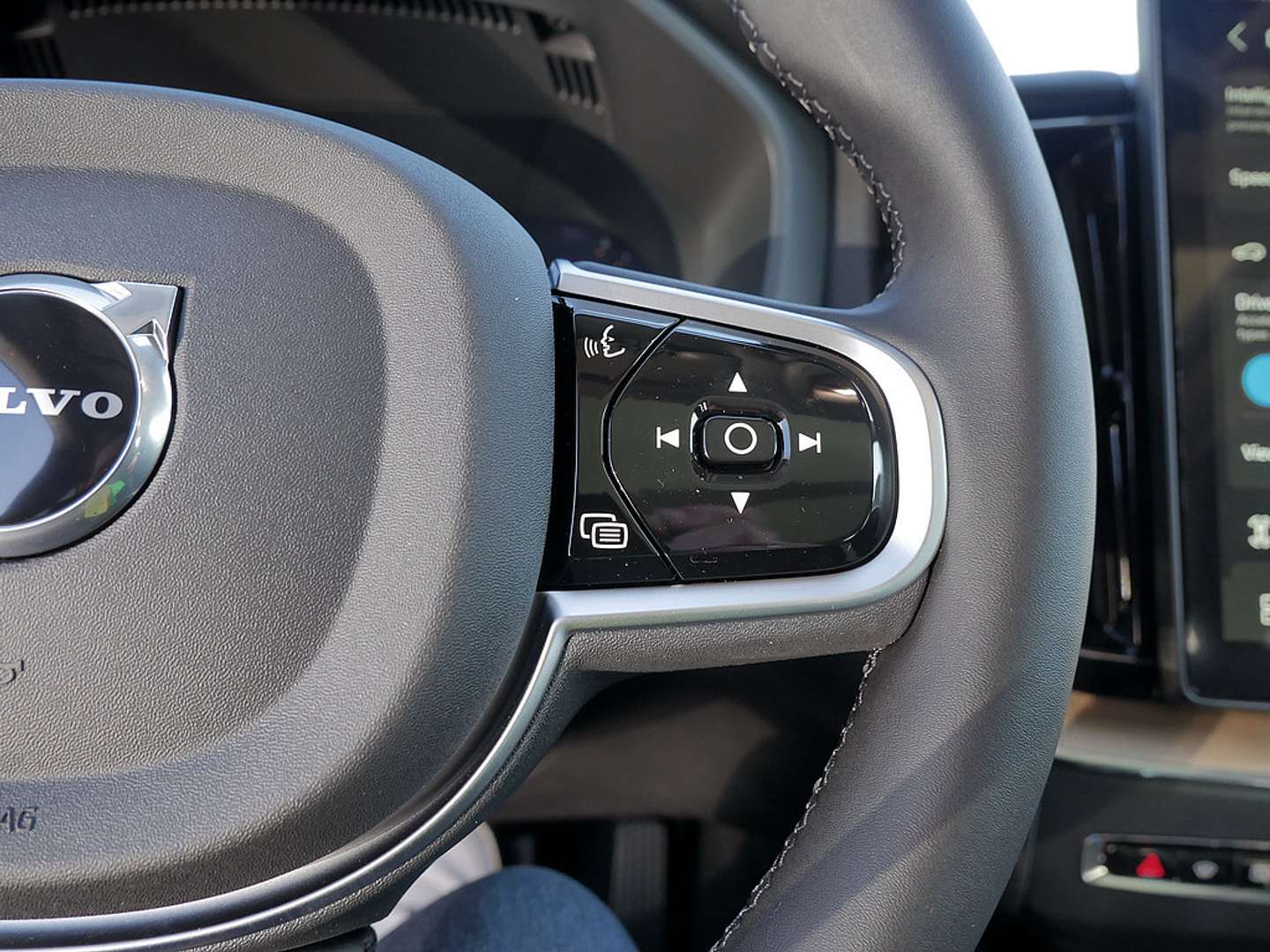 Volvo XC60 B5 Plus - 2025 - Joinsteer - #20