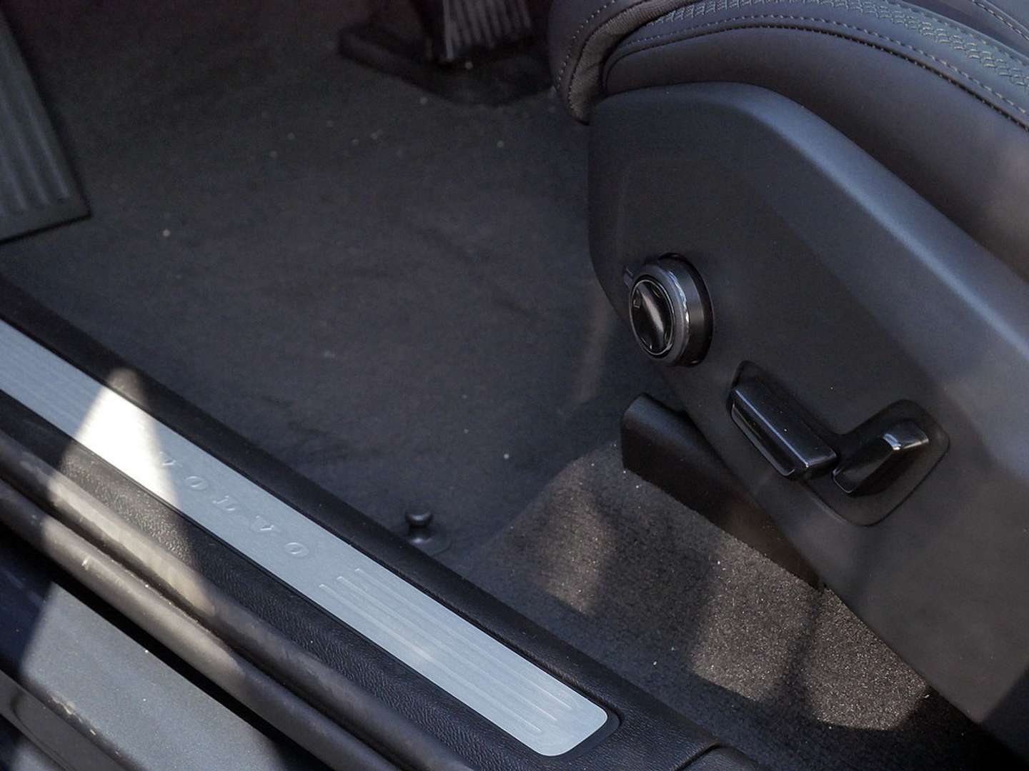 Volvo XC60 B5 Plus - 2025 - Joinsteer - #26