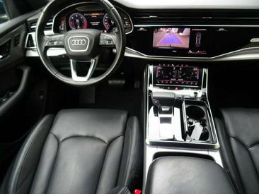 Audi Q8 50 TDI S-Line — photo 2
