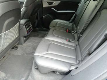 Audi Q8 50 TDI S-Line — photo 5