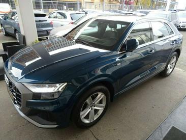 Audi Q8 50 TDI S-Line — photo 14