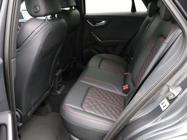 Audi Q2 S Line 35 TFSI — photo 9