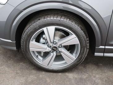 Audi Q2 S Line 35 TFSI — photo 16