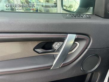 Land Rover Discovery Sport R-DYNAMIC P300e — photo 9