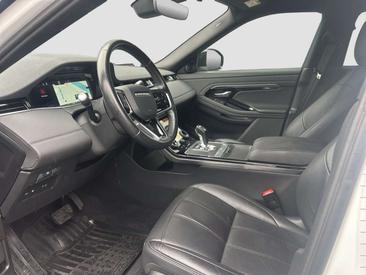 Land Rover Range Rover Evoque SE P300e — photo 8
