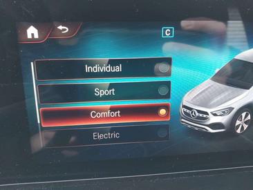 Mercedes GLA 250 — photo 11