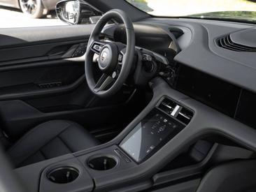 Porsche Taycan ph2 Sport Turismo — photo 29