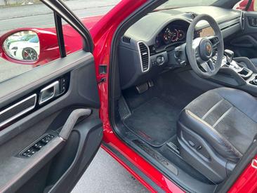 Porsche Cayenne III GTS — photo 4