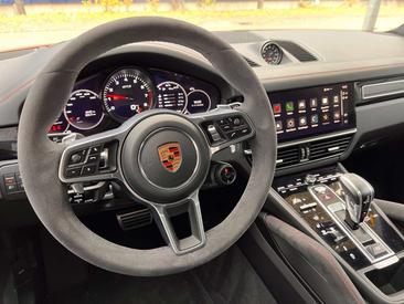 Porsche Cayenne III GTS — photo 11