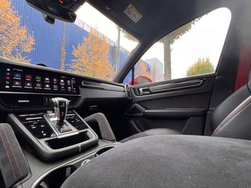 Porsche Cayenne III GTS — photo 15