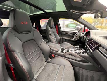 Porsche Cayenne III GTS — photo 16