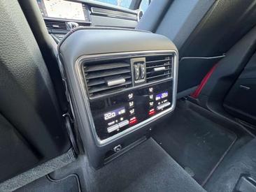 Porsche Cayenne III GTS — photo 20
