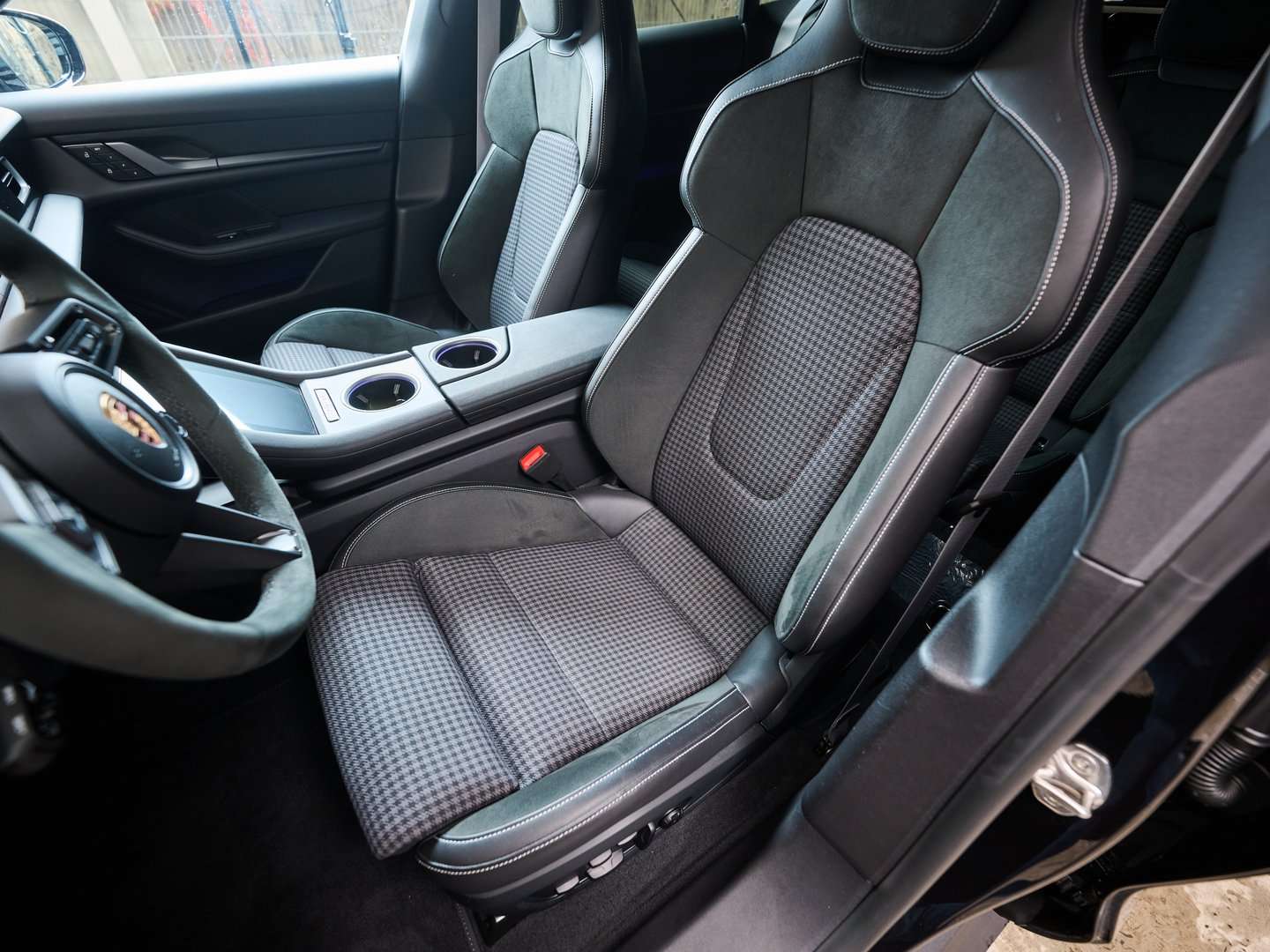 Porsche Taycan Sport Turismo - 2025 - Joinsteer - #15