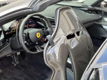 Ferrari SF90 Spider — photo 18