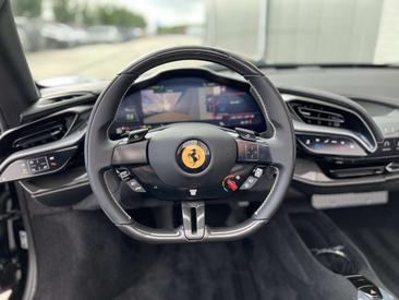 Ferrari SF90 Spider — photo 19