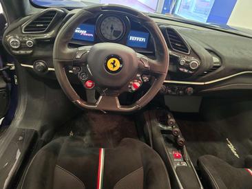 Ferrari 488 Pista — photo 9