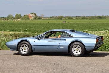 Ferrari 308 GTB — photo 10