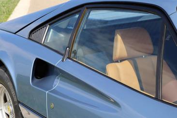 Ferrari 308 GTB — photo 33