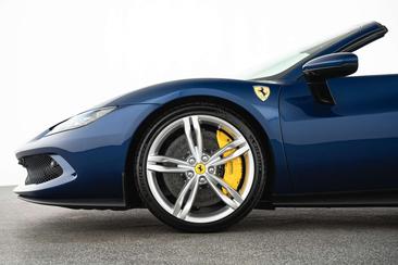 Ferrari 296 GTS — photo 8