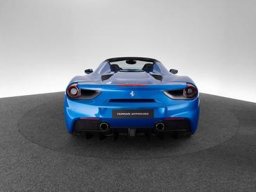 Ferrari 488 Spider — photo 6