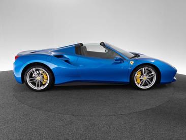 Ferrari 488 Spider — photo 9