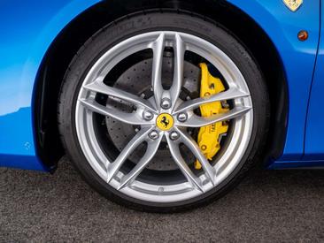 Ferrari 488 Spider — photo 19