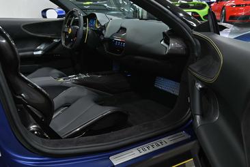 Ferrari SF90 Spider — photo 4