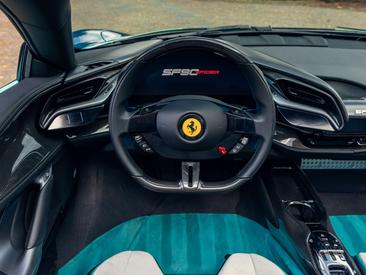 Ferrari SF90 Spider — photo 28