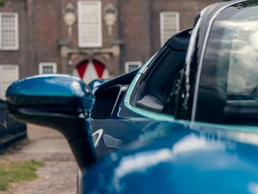 Ferrari SF90 Spider — photo 38