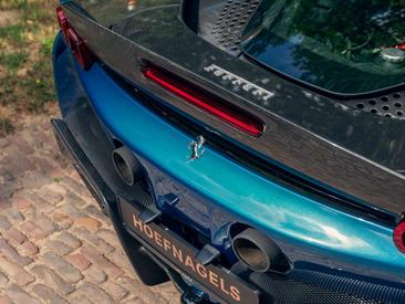 Ferrari SF90 Spider — photo 43
