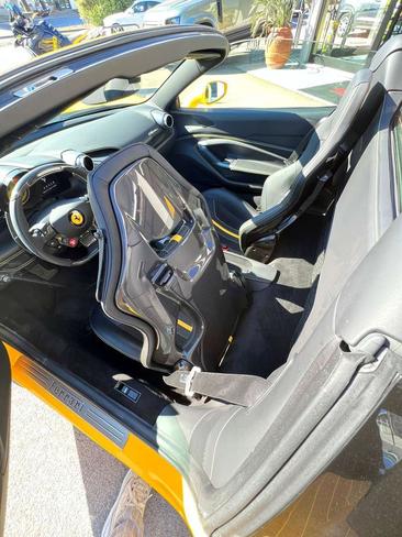 Ferrari F8 Spider — photo 13