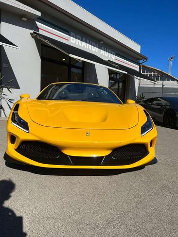 Ferrari F8 Spider — photo 16