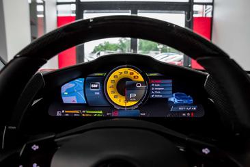 Ferrari SF90 Stradale — photo 8
