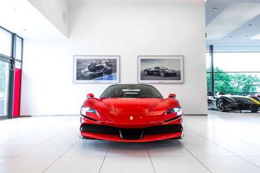 Ferrari SF90 Stradale — photo 13