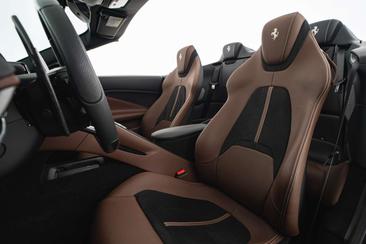 Ferrari Roma Spider — photo 10