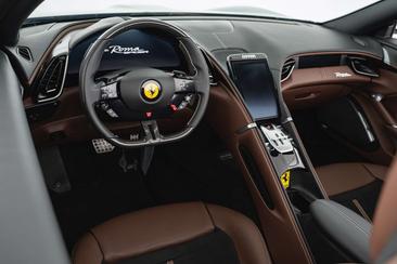 Ferrari Roma Spider — photo 11