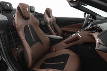 Ferrari Roma Spider — photo 12