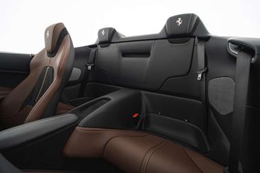 Ferrari Roma Spider — photo 13