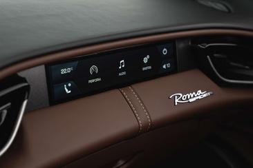 Ferrari Roma Spider — photo 20