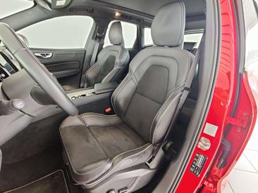 Volvo XC60 T6 R-Design — photo 12
