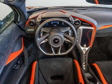 McLaren 750S Performance — photo 23
