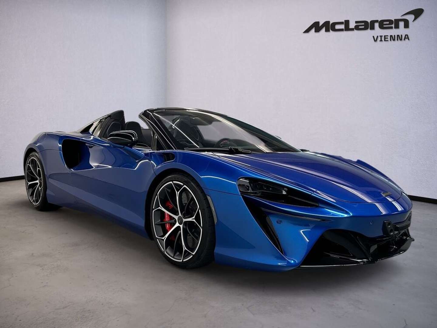 McLaren Artura Spider Volcano Blue - 2024 - Joinsteer - #2