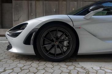 McLaren 720S Performance — photo 11