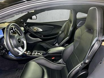 McLaren GT — photo 26