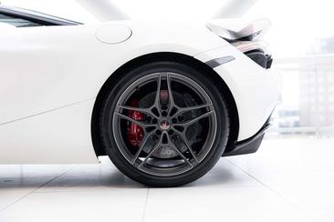 McLaren 720S 4.0 V8 Performance — photo 46