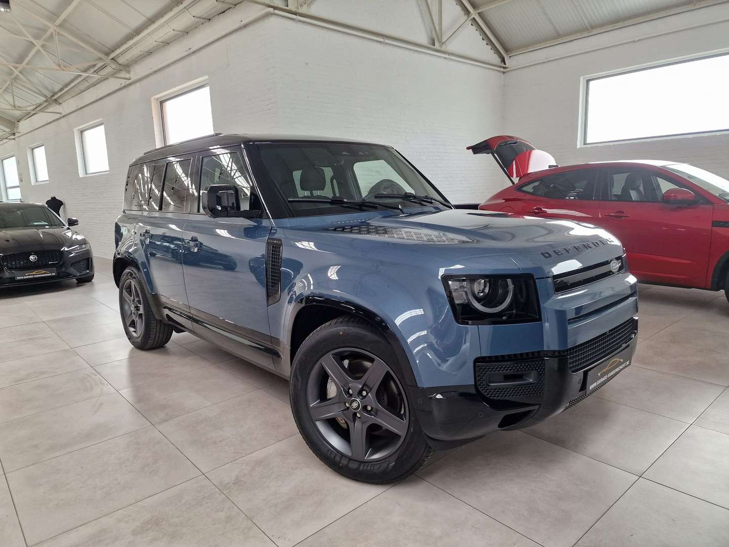 Land Rover Defender X-Dynamic P300e - 2025 - Joinsteer - #1