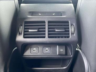 Land Rover Discovery Sport D200 Dynamic SE — photo 14