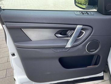 Land Rover Discovery Sport D200 Dynamic SE — photo 15