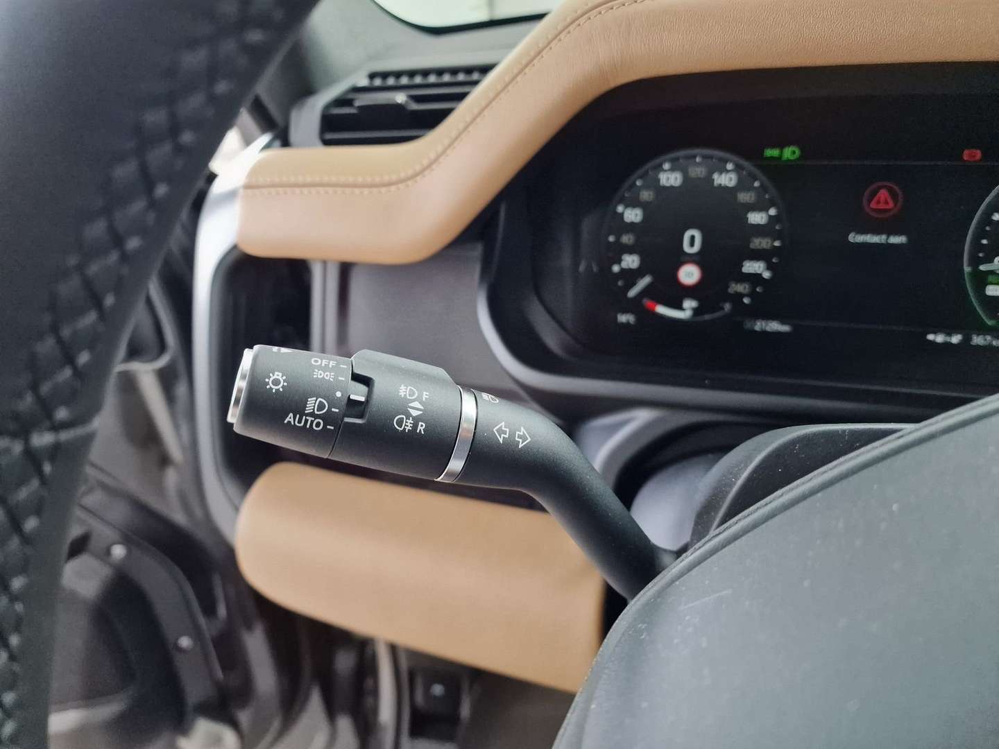 Land Rover Defender X-Dynamic HSE P300e - 2025 - Joinsteer - #13